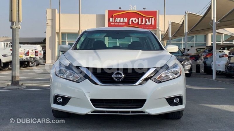 Big with watermark nissan altima ashanti import dubai 40405