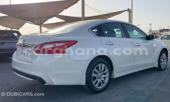 Ra Imported Nissan Altima funfun Ọkọ̀ in Import - Dubai ni Ashanti Ra Imported Nissan Altima funfun Ọkọ̀ in Import - Dubai ni Ashanti
