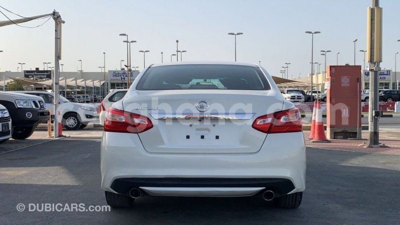 Big with watermark nissan altima ashanti import dubai 40405