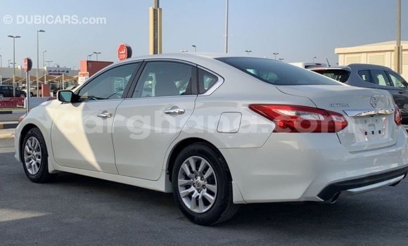 Ra Imported Nissan Altima funfun Ọkọ̀ in Import - Dubai ni Ashanti Ra Imported Nissan Altima funfun Ọkọ̀ in Import - Dubai ni Ashanti