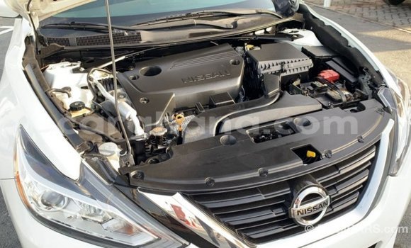 Ra Imported Nissan Altima funfun Ọkọ̀ in Import - Dubai ni Ashanti Ra Imported Nissan Altima funfun Ọkọ̀ in Import - Dubai ni Ashanti