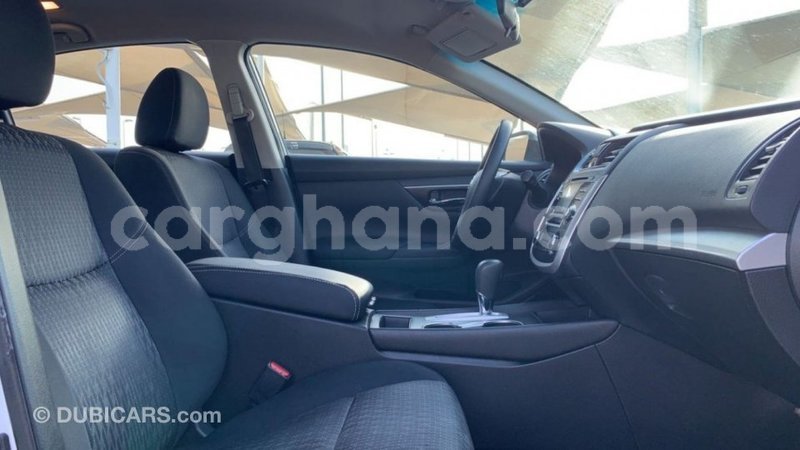 Big with watermark nissan altima ashanti import dubai 40405