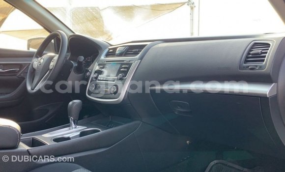 Ra Imported Nissan Altima funfun Ọkọ̀ in Import - Dubai ni Ashanti Ra Imported Nissan Altima funfun Ọkọ̀ in Import - Dubai ni Ashanti
