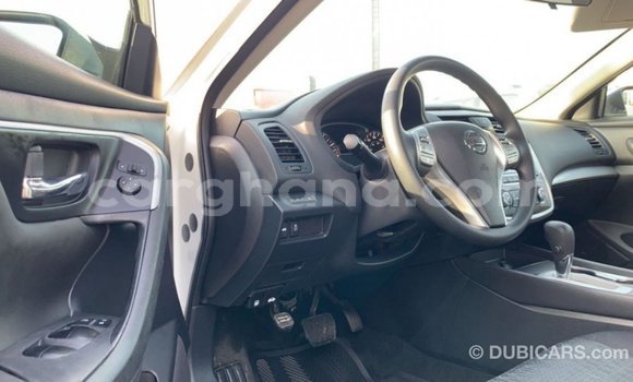Ra Imported Nissan Altima funfun Ọkọ̀ in Import - Dubai ni Ashanti Ra Imported Nissan Altima funfun Ọkọ̀ in Import - Dubai ni Ashanti