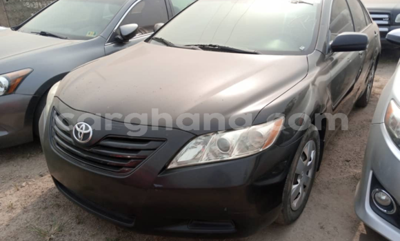 Sayi Na hannu Toyota Camry Black Mota in Tema a Greater Accra