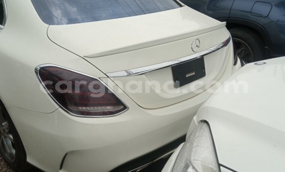 Sayi Na hannu Mercedes‒Benz C–Class White Mota in Tema a Greater Accra Sayi Na hannu Mercedes‒Benz C–Class White Mota in Tema a Greater Accra