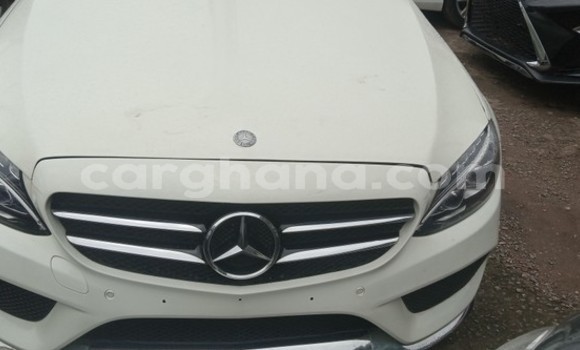 Sayi Na hannu Mercedes‒Benz C–Class White Mota in Tema a Greater Accra Sayi Na hannu Mercedes‒Benz C–Class White Mota in Tema a Greater Accra
