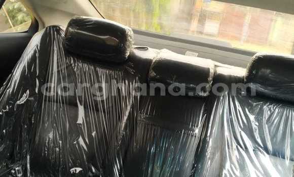 Ra Àlòkù Lexus ES Black Ọkọ̀ in Tema ni Greater Accra