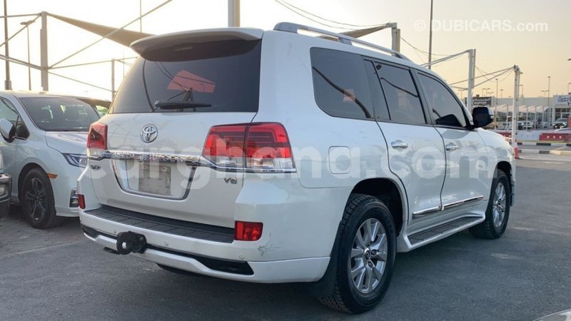 Big with watermark toyota land cruiser ashanti import dubai 40435