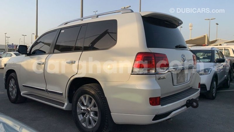 Big with watermark toyota land cruiser ashanti import dubai 40435