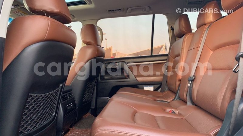 Big with watermark toyota land cruiser ashanti import dubai 40435