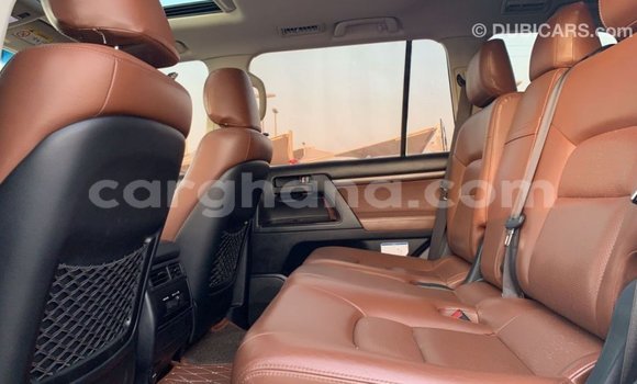 Sayi Imported Toyota Land Cruiser White Mota in Import - Dubai a Ashanti Sayi Imported Toyota Land Cruiser White Mota in Import - Dubai a Ashanti