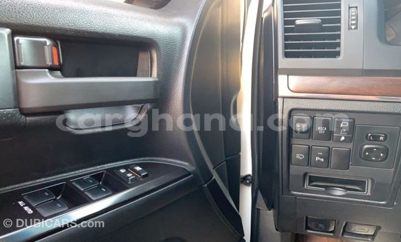 Sayi Imported Toyota Land Cruiser White Mota in Import - Dubai a Ashanti Sayi Imported Toyota Land Cruiser White Mota in Import - Dubai a Ashanti