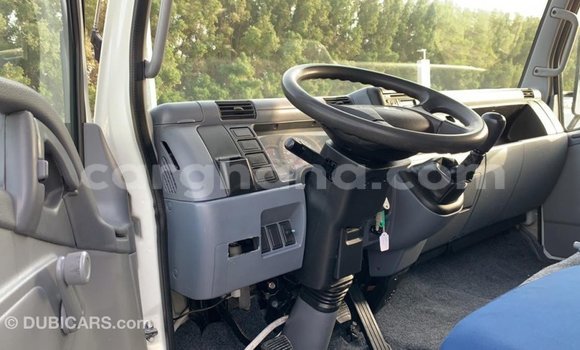 Ra Imported Mitsubishi i funfun Ọkọ̀ in Import - Dubai ni Ashanti Ra Imported Mitsubishi i funfun Ọkọ̀ in Import - Dubai ni Ashanti