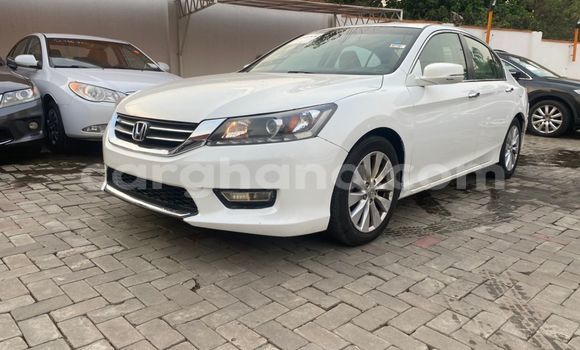 Sayi Na hannu Honda Accord White Mota in Tema a Greater Accra Sayi Na hannu Honda Accord White Mota in Tema a Greater Accra