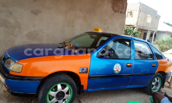 Ra Àlòkù Opel Vectra Blue Ọkọ̀ in Accra ni Greater Accra Ra Àlòkù Opel Vectra Blue Ọkọ̀ in Accra ni Greater Accra