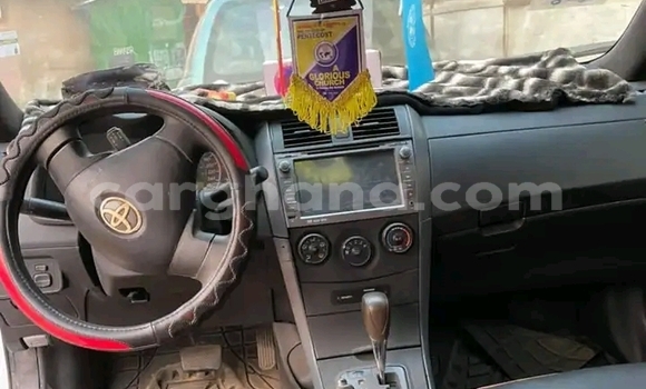 Ra Àlòkù Toyota Corolla funfun Ọkọ̀ in Accra ni Greater Accra Ra Àlòkù Toyota Corolla funfun Ọkọ̀ in Accra ni Greater Accra
