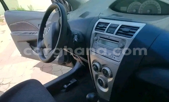 Ra Àlòkù Toyota Yaris Blue Ọkọ̀ in Accra ni Greater Accra Ra Àlòkù Toyota Yaris Blue Ọkọ̀ in Accra ni Greater Accra
