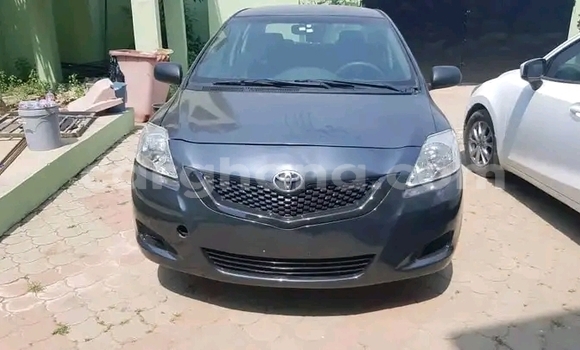 Ra Àlòkù Toyota Yaris Blue Ọkọ̀ in Accra ni Greater Accra Ra Àlòkù Toyota Yaris Blue Ọkọ̀ in Accra ni Greater Accra