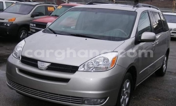 Buy Used Toyota Sienna Silver Car in Sekondi–Takoradi Metropolitan in Western Buy Used Toyota Sienna Silver Car in Sekondi–Takoradi Metropolitan in Western