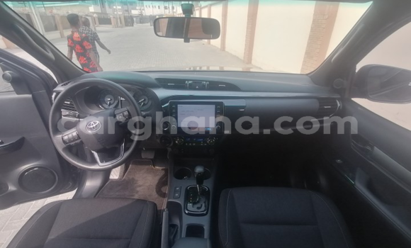 Sayi Na hannu Toyota Hilux Black Mota in Tema a Greater Accra Sayi Na hannu Toyota Hilux Black Mota in Tema a Greater Accra