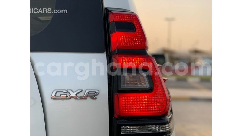 Big with watermark toyota prado ashanti import dubai 40560