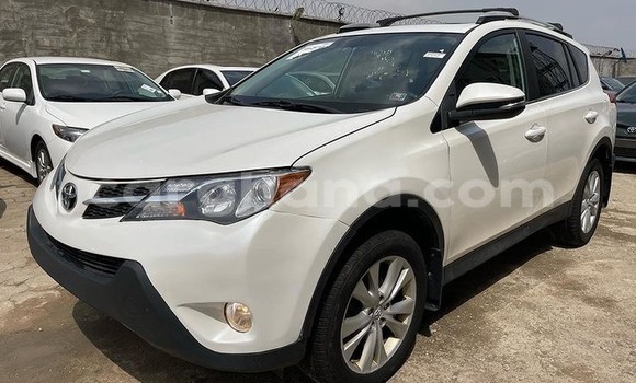 Buy Used Toyota RAV4 White Car in Sekondi–Takoradi Metropolitan in Western Buy Used Toyota RAV4 White Car in Sekondi–Takoradi Metropolitan in Western
