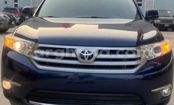 Buy Used Toyota Highlander Blue Car in Tema in Greater Accra