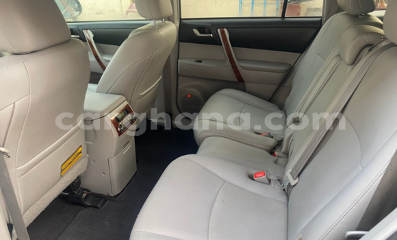 Sayi Na hannu Toyota Highlander Blue Mota in Tema a Greater Accra Sayi Na hannu Toyota Highlander Blue Mota in Tema a Greater Accra