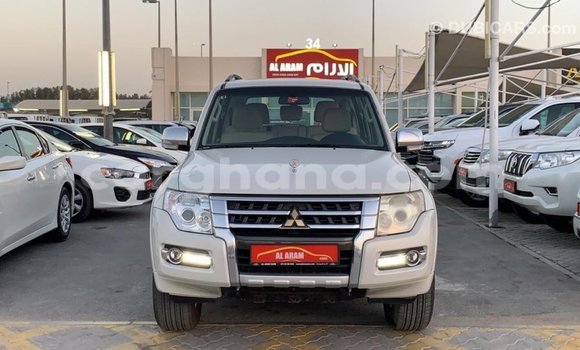 Ra Imported Mitsubishi Pajero funfun Ọkọ̀ in Import - Dubai ni Ashanti Ra Imported Mitsubishi Pajero funfun Ọkọ̀ in Import - Dubai ni Ashanti