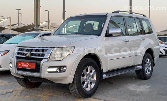 Ra Imported Mitsubishi Pajero funfun Ọkọ̀ in Import - Dubai ni Ashanti Ra Imported Mitsubishi Pajero funfun Ọkọ̀ in Import - Dubai ni Ashanti