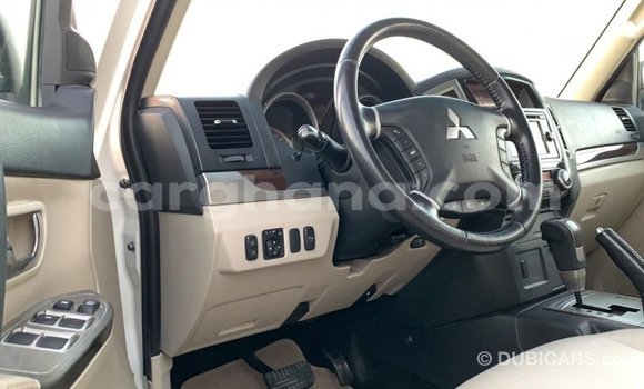 Ra Imported Mitsubishi Pajero funfun Ọkọ̀ in Import - Dubai ni Ashanti Ra Imported Mitsubishi Pajero funfun Ọkọ̀ in Import - Dubai ni Ashanti