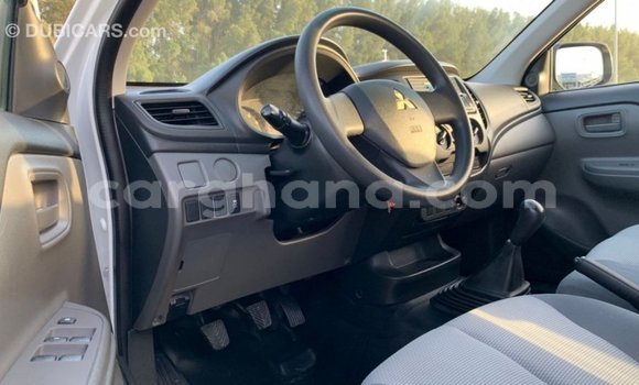 Ra Imported Mitsubishi L200 funfun Ọkọ̀ in Import - Dubai ni Ashanti Ra Imported Mitsubishi L200 funfun Ọkọ̀ in Import - Dubai ni Ashanti