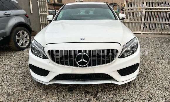 Sayi Na hannu Mercedes-Benz C-Classe White Mota in Sekondi–Takoradi Metropolitan a Yamma