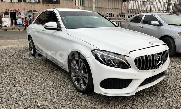 Buy Used Mercedes-Benz C-Classe White Car in Sekondi–Takoradi Metropolitan in Western Buy Used Mercedes-Benz C-Classe White Car in Sekondi–Takoradi Metropolitan in Western
