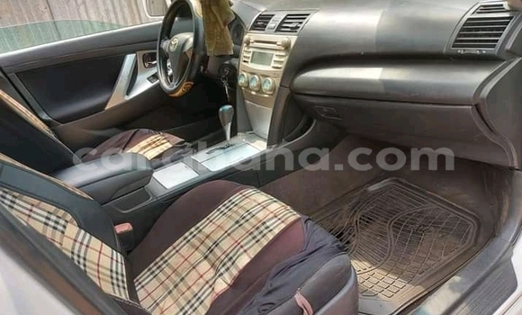 Buy Used Toyota Camry White Car in Accra in Greater Accra Buy Used Toyota Camry White Car in Accra in Greater Accra