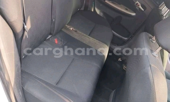 Sayi Na hannu Toyota Corolla White Mota in Accra a Greater Accra Sayi Na hannu Toyota Corolla White Mota in Accra a Greater Accra