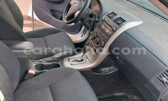 Sayi Na hannu Toyota Corolla White Mota in Accra a Greater Accra Sayi Na hannu Toyota Corolla White Mota in Accra a Greater Accra