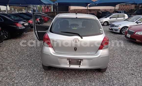 Ra Imported Toyota Vitz Silver Ọkọ̀ in Accra ni Greater Accra Ra Imported Toyota Vitz Silver Ọkọ̀ in Accra ni Greater Accra