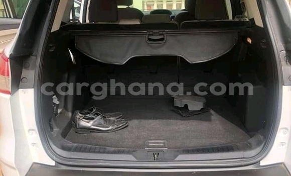 Buy Used Ford Escape White Car in Accra in Greater Accra Buy Used Ford Escape White Car in Accra in Greater Accra