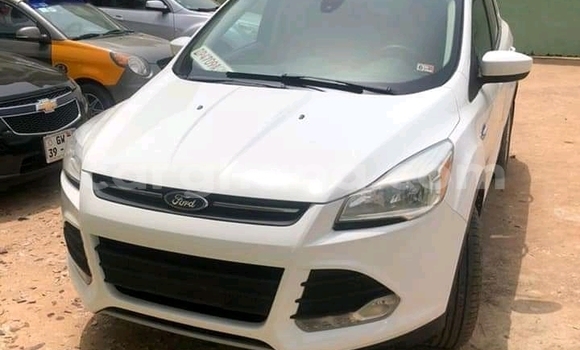 Buy Used Ford Escape White Car in Accra in Greater Accra Buy Used Ford Escape White Car in Accra in Greater Accra