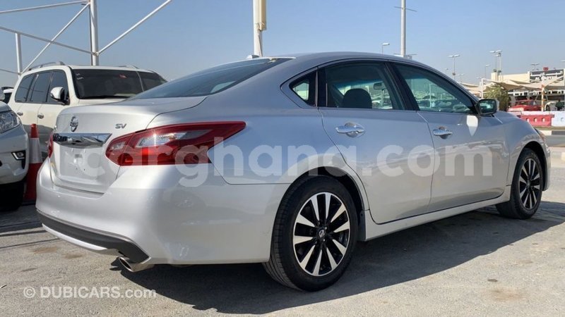 Big with watermark nissan altima ashanti import dubai 40640