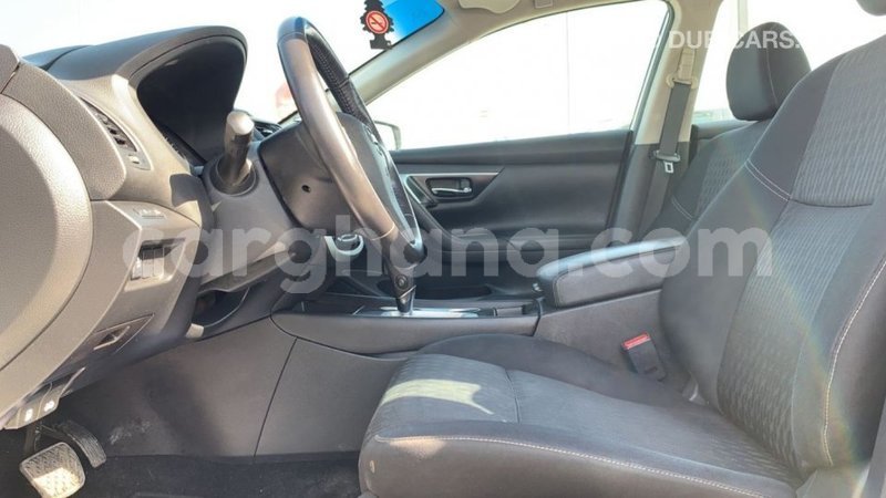 Big with watermark nissan altima ashanti import dubai 40640