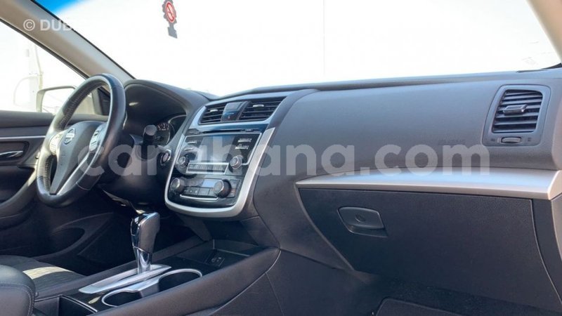 Big with watermark nissan altima ashanti import dubai 40640