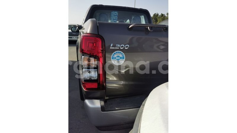 Big with watermark mitsubishi l200 ashanti import dubai 40645