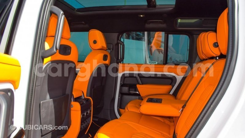 Big with watermark land rover defender ashanti import dubai 40646