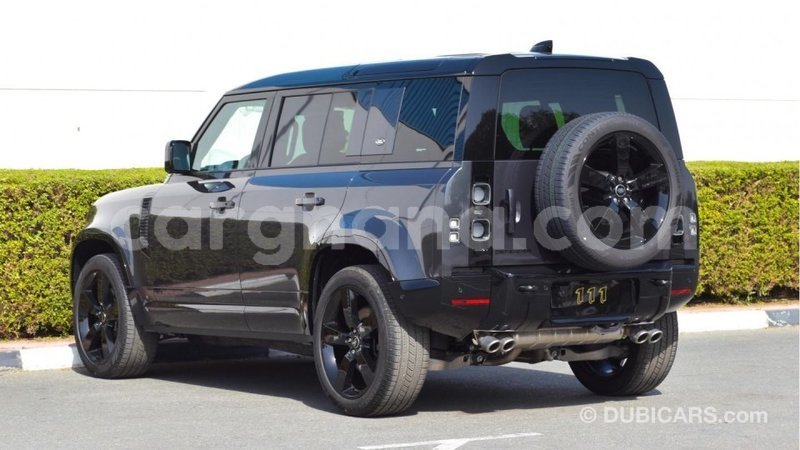 Big with watermark land rover defender ashanti import dubai 40647