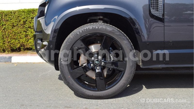 Big with watermark land rover defender ashanti import dubai 40647