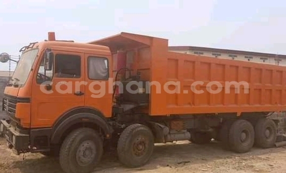 Ra Àlòkù Mercedes‒Benz Tipper Miiran Ọkọ̀ akẹ́rù ńlá in Accra ni Greater Accra Ra Àlòkù Mercedes‒Benz Tipper Miiran Ọkọ̀ akẹ́rù ńlá in Accra ni Greater Accra