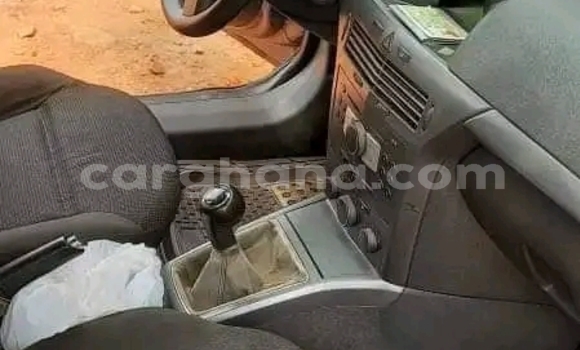 Ra Àlòkù Opel Zafira Black Ọkọ̀ in Accra ni Greater Accra Ra Àlòkù Opel Zafira Black Ọkọ̀ in Accra ni Greater Accra